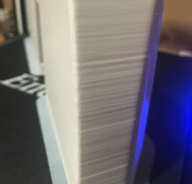 Surface distortion from loose belts (Credit: pattertj on Reddit, Fordari on Reddit)